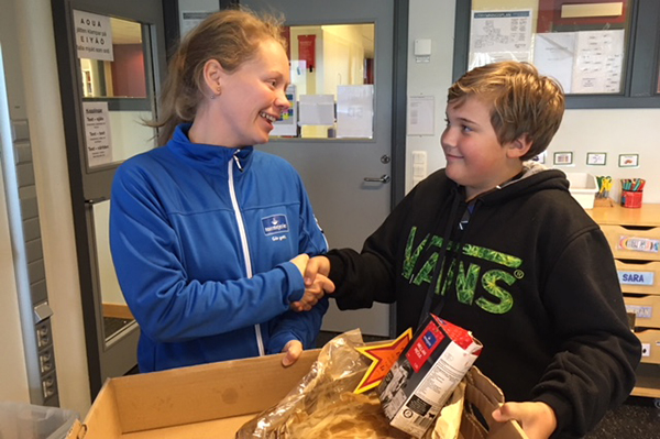 Foto på vinnaren av mjölkhävartävlingen