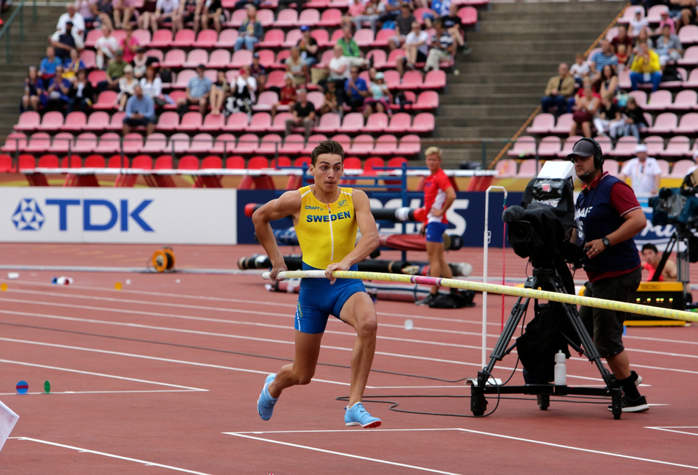 Armand Duplantis har vunnit OS-guld.